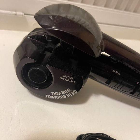 Infiniti Pro by Conair Curl Secrets
Ceramic Curling Iron Tool - Maroon - Picture 4 of 12